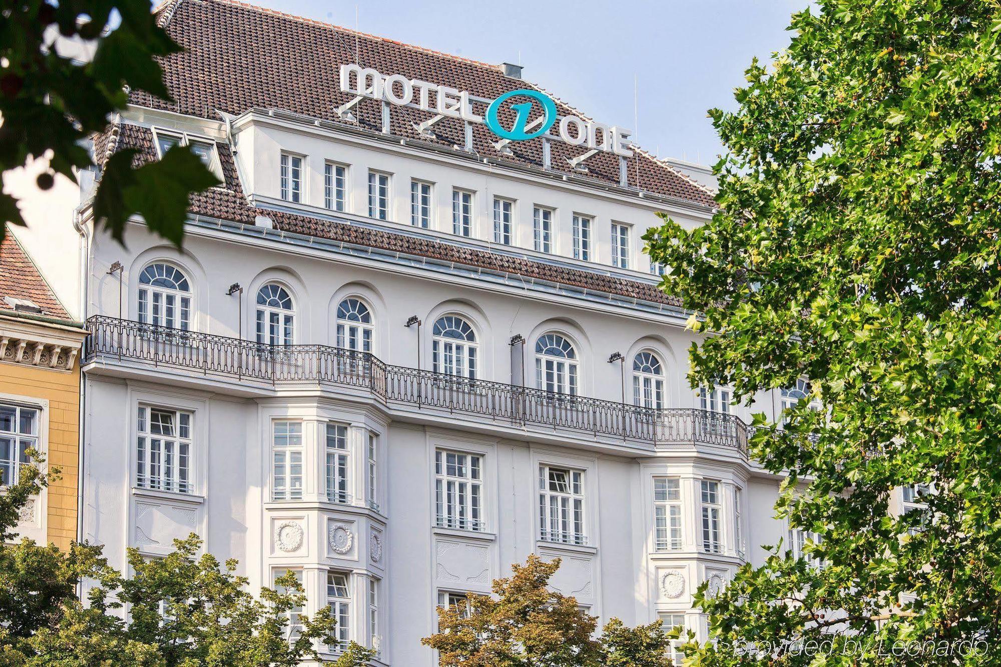 Motel One Wien-Staatsoper Exterior photo